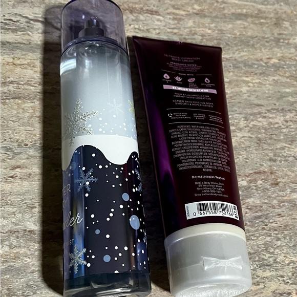 Bath & Body Works Discontinued Winterberry Wonder Body Care Duo - Picture 8 of 9